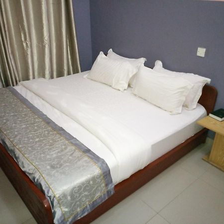 Glorious Hotel & Suites Ikotun Eksteriør billede