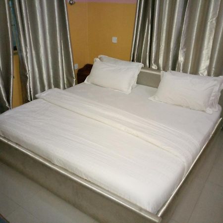 Glorious Hotel & Suites Ikotun Eksteriør billede