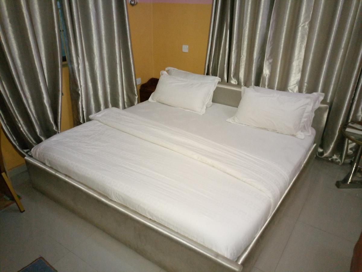 Glorious Hotel & Suites Ikotun Eksteriør billede