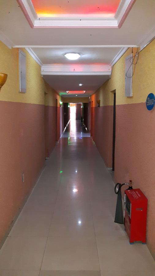 Glorious Hotel & Suites Ikotun Eksteriør billede